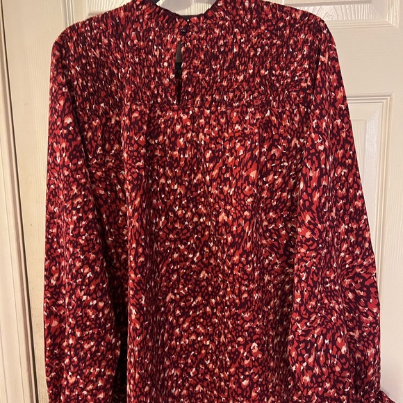 Women’s Tea please blouse - Picture 4 of 5